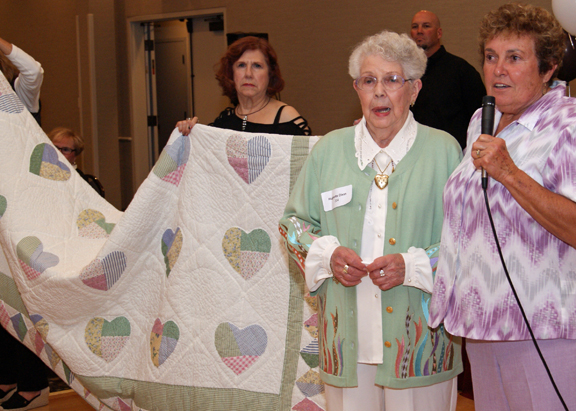 34LR DinnerAuction2017 auction