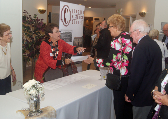 LR CHS DinnerAuction 2016 03 registration