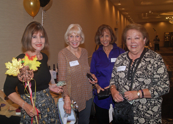 LR CHS DinnerAuction 2016 08 game