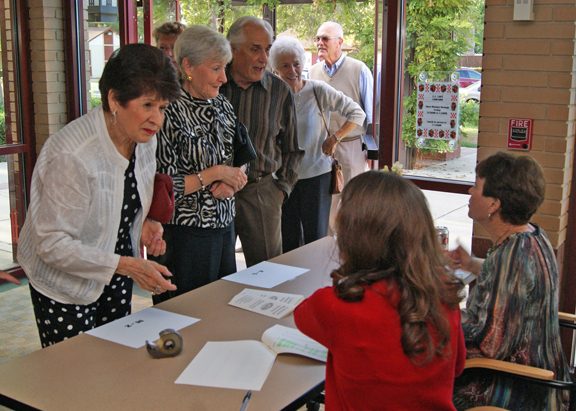 LR DinnerAuction 01 CHS 17Oct2015