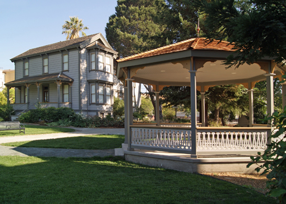 LR Gazebo Galindo 01 17Sep2017